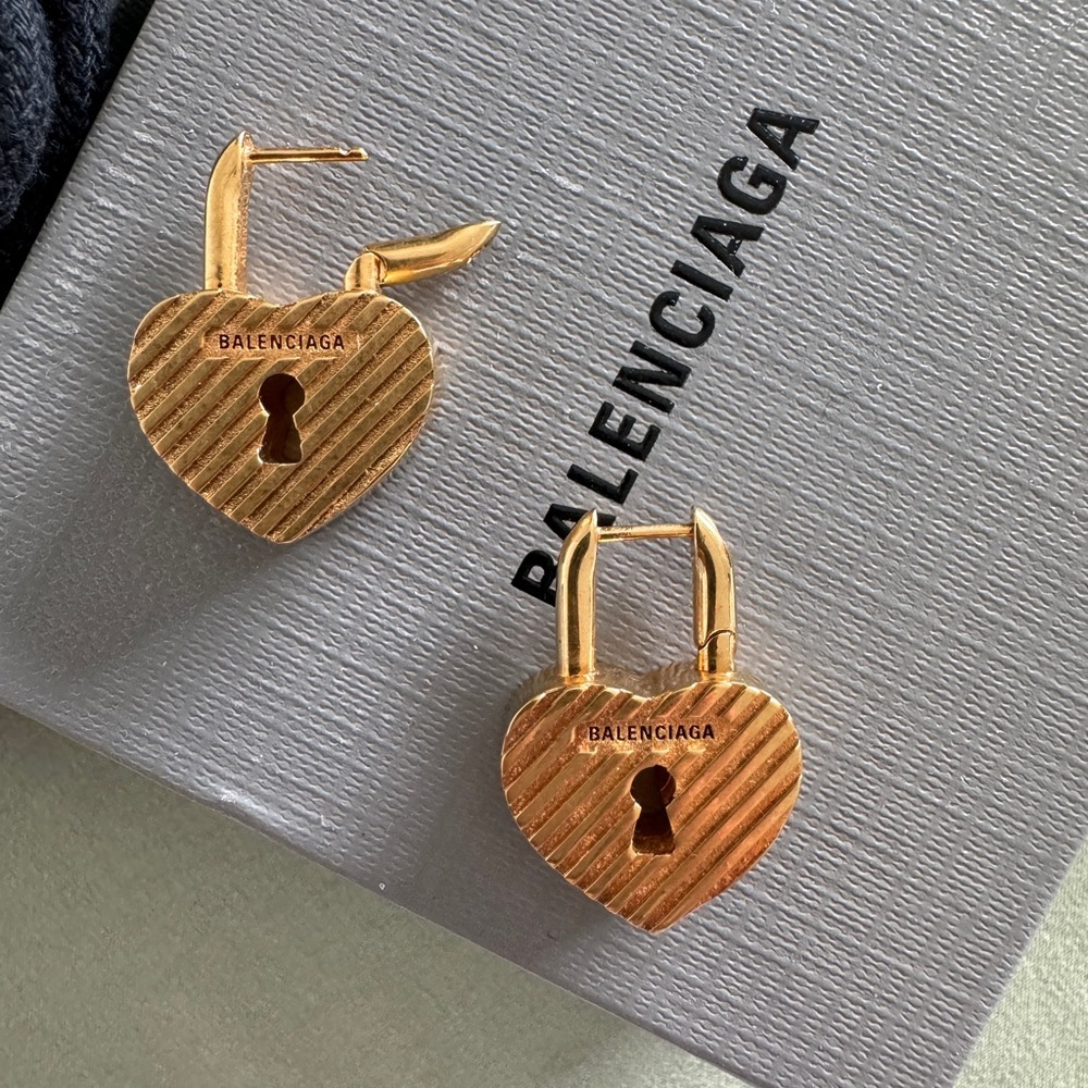 Balenciaga heart lock earring - Picture 2 of 3